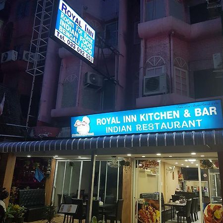 Royal Inn Kitchen And Bar Pattaya Extérieur photo