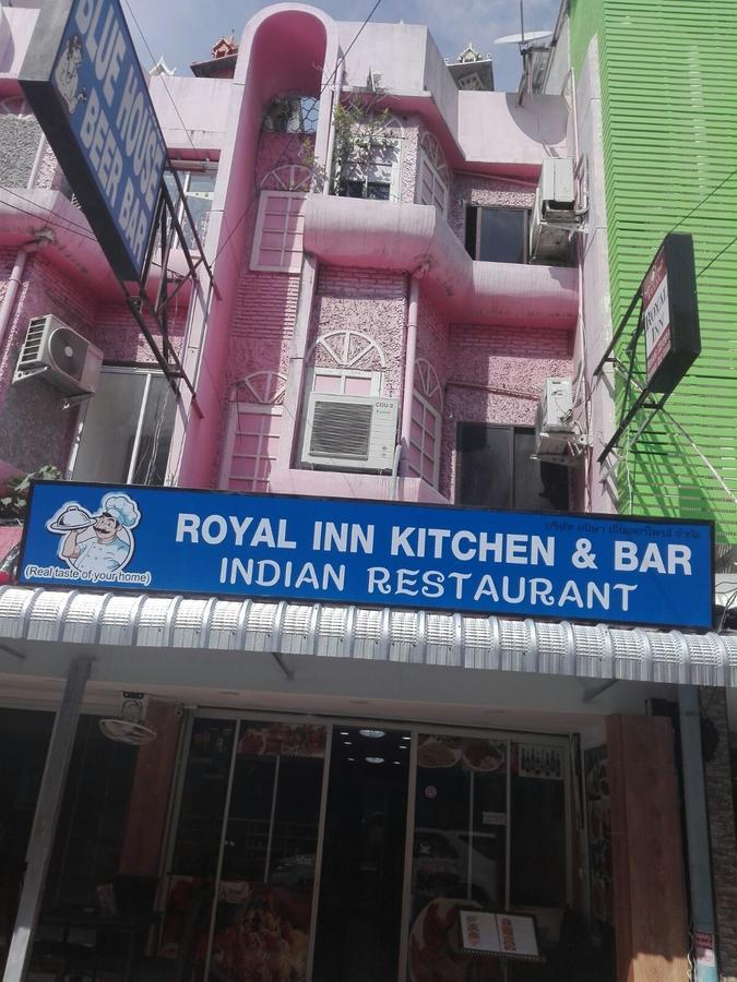 Royal Inn Kitchen And Bar Pattaya Extérieur photo