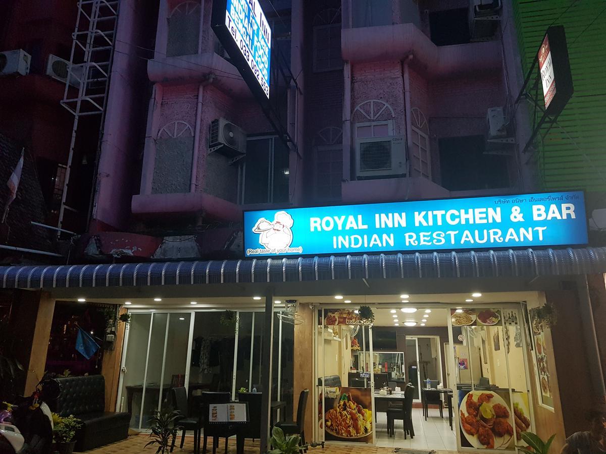 Royal Inn Kitchen And Bar Pattaya Extérieur photo